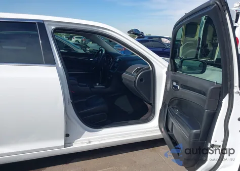 2017 Chrysler 300 Limited из США, поврежденный, VIN 2C3CCAAG2HH647193